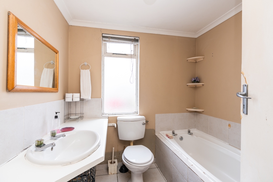 2 Bedroom Property for Sale in Thornton Western Cape